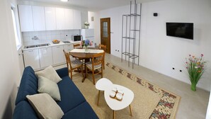 Living area - Apartments Franjo, (13105), Porec, hr (Porec)