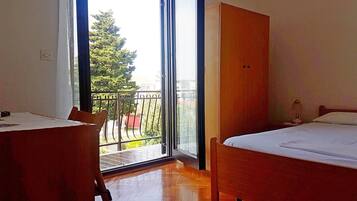 1 bedroom, internet, bed sheets