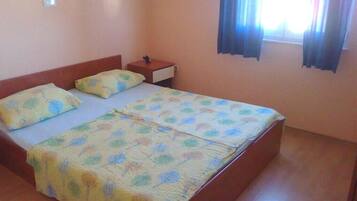 1 chambre, accĂšs Internet, draps fournis