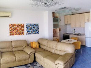 Living area - Apartment Eugen, (15115), Crikvenica, hr (Crikvenica)