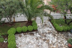 Property grounds - Apartments and rooms Jennifer, (11375), Orebic, hr (Orebi��)