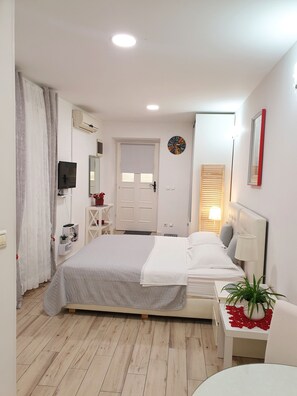 1 chambre, accĂšs Internet, draps fournis