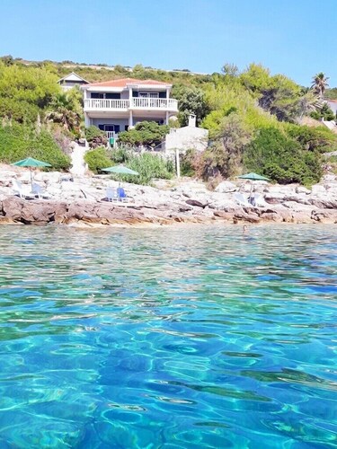 Apartments Ružica, (12858), Vis, hr