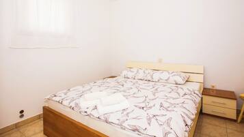 1 soverom, internettilgang og sengetøy