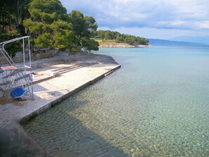Beach nearby - Apartments Nediljko, (2659), Jelsa, hr (Jelsa)