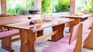 Outdoor dining - Apartments Danijel, (15702), Lopar, hr (Lopar)