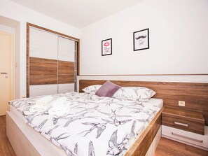 1 bedroom, Internet, bed sheets