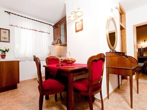 Dining - Apartments Jasna, (14835), Sumartin, hr (Sumartin)