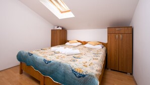 1 chambre, accès Internet, draps fournis