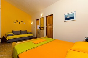1 bedroom, internet, bed sheets - Apartments Đorđe, (14670), Ražanj, hr (Ražanj)