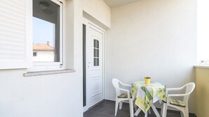 Unclassified image, 5 of 16, button - Apartments Graciella, (14128), Lovrecica, hr (Lovrecica)