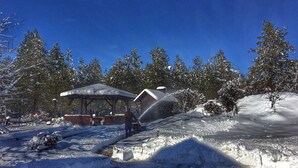Property grounds - Rooms Zdravko, (15054), Rudanovac (Korenica), hr (Rudanovac (Korenica))