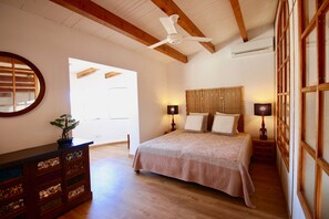 4 bedrooms, iron/ironing board, free WiFi, bed sheets