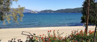 KALLISTI beachfront/lavish decoration/15 steps to water/superb sea view/115m2