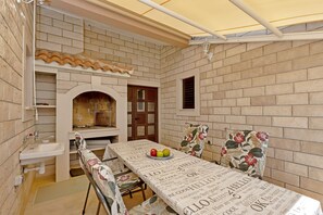 Dining - Apartments and rooms Zorka, (13613), Duce, hr (Duce)