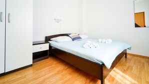 2 bedrooms, internet, bed sheets - Apartments Ivan, (14195), Biograd, hr (Biograd)