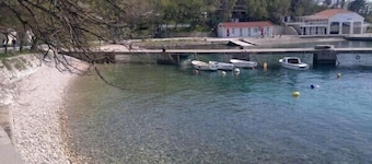 Appartements Suzana, (13831), Selce, Croatia