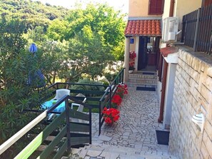 Property grounds - Apartments Liljana, (13999), Pula, hr (Pula)