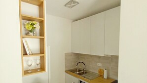 Private kitchen - Apartments Viktorija, (15746), Pula, hr (Pula)