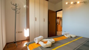 2 bedrooms, internet, bed sheets - Apartments Suzana, (8221), Rab, hr (Supetarska Draga)