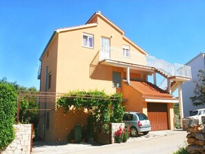 Exterior - Apartments Ante, (13804), Primošten, hr (Primošten)