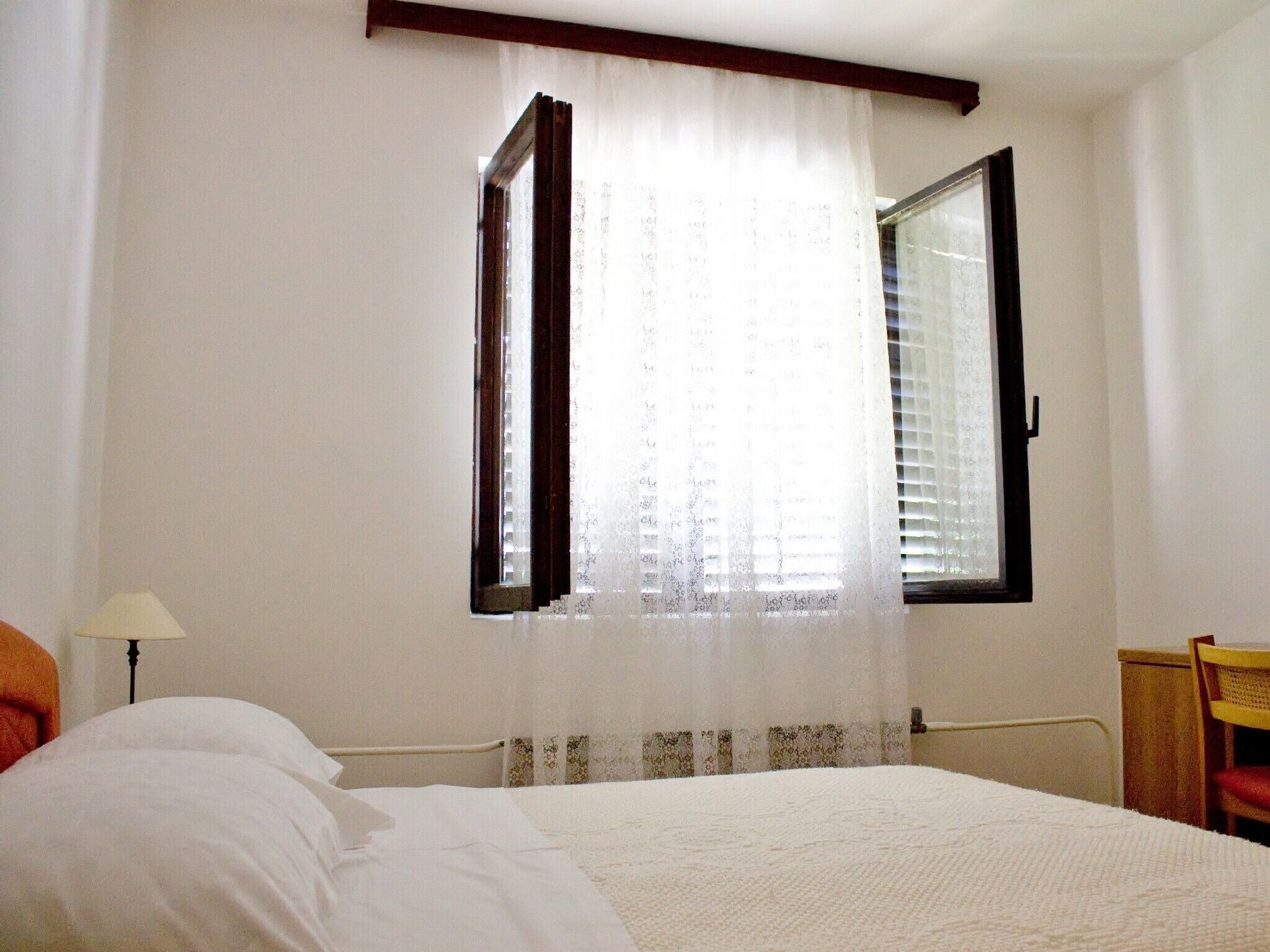 2 camere, accesso a Internet, lenzuola