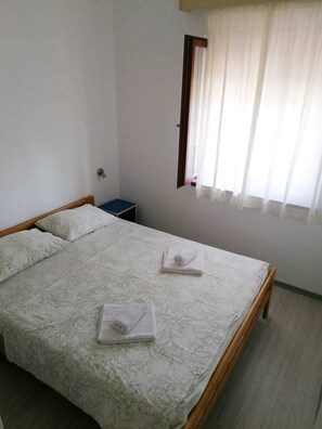 2 dormitorios, Internet, ropa de cama