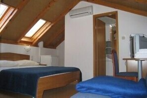 1 chambre, accĂšs Internet, draps fournis