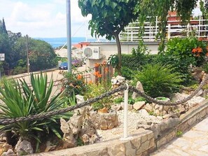 Property grounds - Apartments Tatjana, (9958), Novi Vinodolski, hr (Novi Vinodolski)