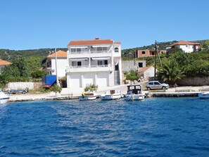 Exterior - Apartments Mirko, (11848), Vinišće, hr (Vinišce)