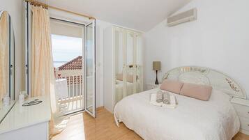 1 quarto, acesso à internet, roupa de cama