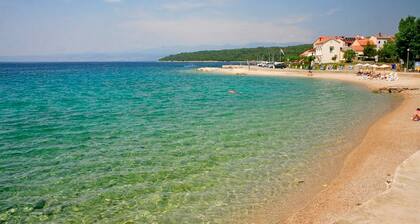 Appartements Jasna, (13315), Njivice, Croatia