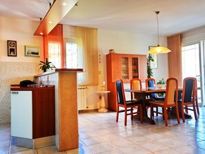 Dining - Apartments Tonka, (15098), Pucišca, hr (Pucišca)