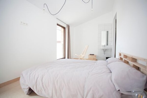 6 makuuhuonetta, internet, vuodevaatteet