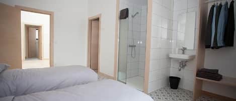 6 bedrooms, Internet, bed sheets