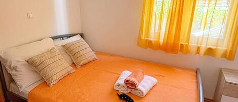 2 bedrooms, Internet, bed sheets