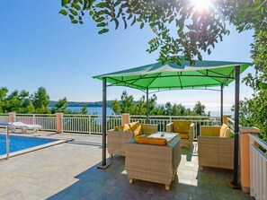 Property grounds - Holiday home Petra, (15597), Blato, hr (Blato)