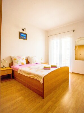 2 bedrooms, Internet, bed sheets