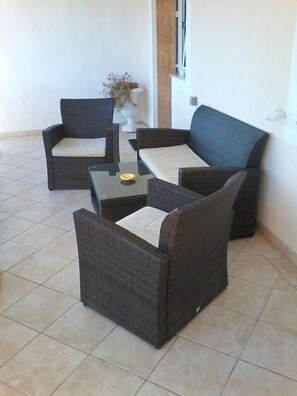 Terrace/patio - Apartments Marin, (14545), Vinišce, hr (Vinišce)
