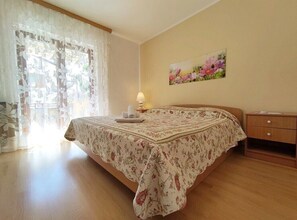 2 dormitorios, Internet, ropa de cama