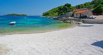 Apartments Tonči, (13526), Blato, hr