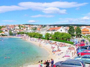 Beach nearby - Apartments Vesna, (13448), Primošten, hr (Primošten)