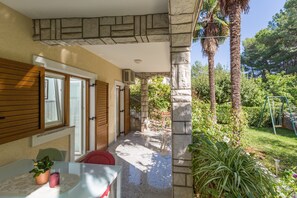 Outdoor dining - Apartments Marko, (13100), Porec, hr (Porec)