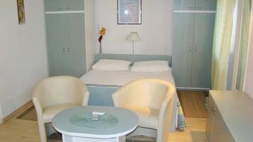 1 dormitorio, Internet, ropa de cama