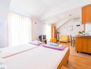 1 室のベッドルーム、インターネット、ベッドシーツ