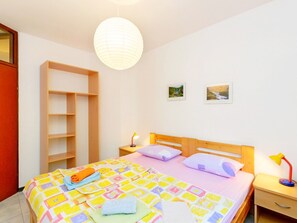 1 bedroom, Internet, bed sheets