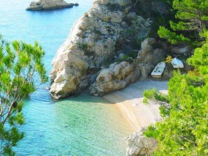 Beach nearby - Apartments Ive, (13591), Pisak, hr (Pisak)