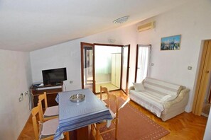 TV - Apartments Joso, (2140), Kožino, hr (Kožino)