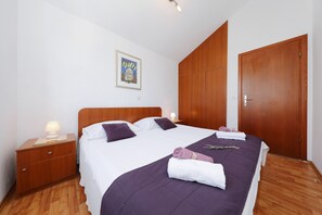 1 chambre, accès Internet, draps fournis