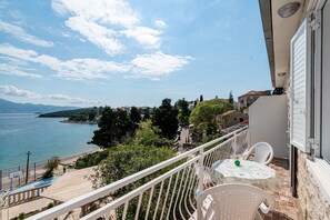 Outdoor dining - Apartments Čedomir, (14066), Korčula, hr (Korcula)